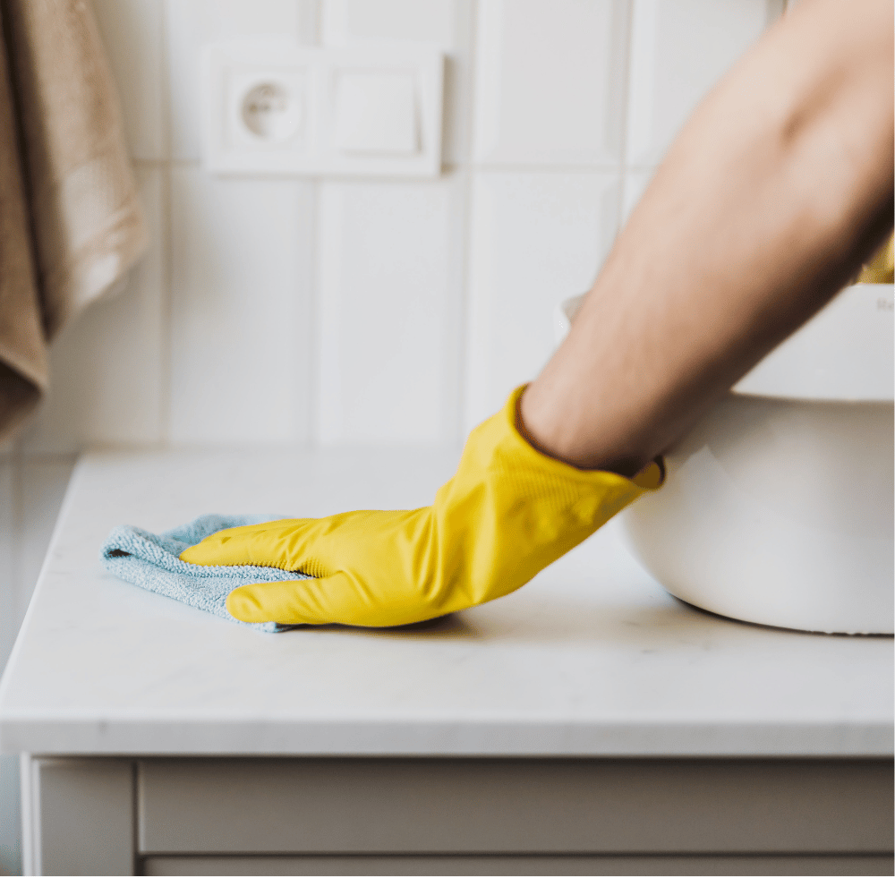 Intense Bathroom Cleaning
